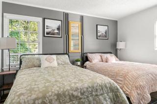 Exclusive Haven with Pool & Bar - Atlanta - 9