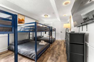 Exclusive Haven with Pool & Bar - Atlanta - 6