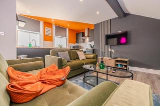 Luxe City Living l 2-Bedroom Flat with Free Parking - Brighton & Hove - 0