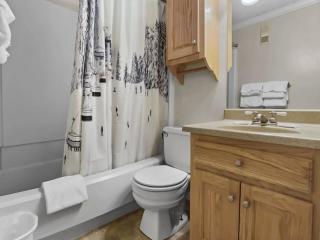 ML390 Cozy Top Floor Less Noise Mountain View WiFi - 1