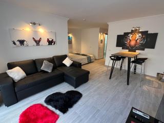 Air conditioning, private parking and fully equipped Kitchen in hotel room in Golf del Sur, Tenerife - San Miguel de Abona - 8