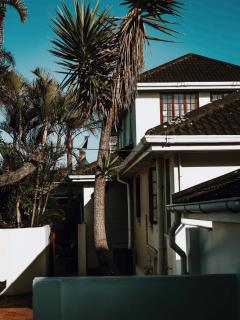 King George's Guest House - 1