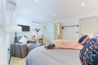 The Monaco Suite - 5