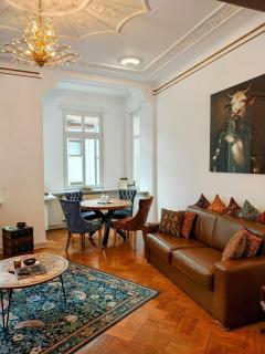 Exklusive Ferienwohnung Agnes in zentraler Bestlage von Zeitz! Vollausgestattet, freie Parkplätze, Magenta-TV, Highspeed WLAN, Fahrstuhl - 7