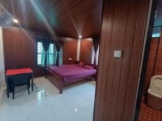 Suvrana Mountain View Stay - Cherambane - 9
