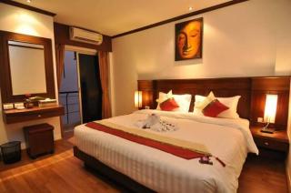 Hemingway's Hotel - Patong - 5
