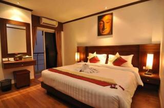 Hemingway's Hotel - Patong - 2