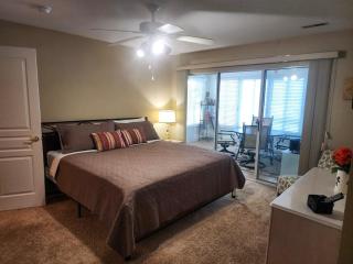 Golf Course View - Centrally Located - Stairs Required - FREE TICKETS INCLUDED - FW7-1 - 9