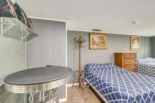 10 Mi to Washington Wheaton Studio Suite - - 3