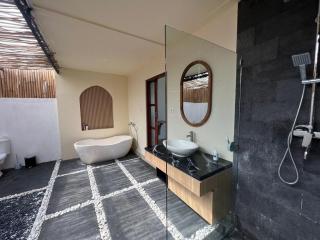 Villa Breeze Pantai Lima- 5 min to the beach - Canggu - 6
