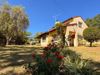 Murphy n Dee's Place - 3