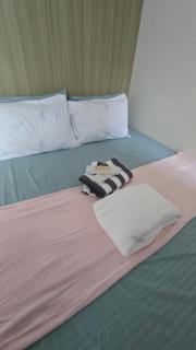Sure Stay 5A Shore Condo Staycation - Manila - 8