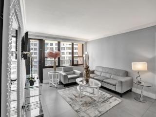 Amazing 3BD Ocean View Condo Beach Service 715 - Miami Beach - 0