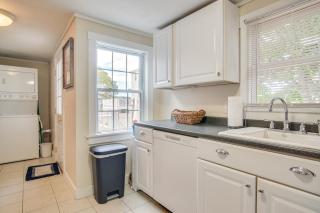 Less Than 1 Mi to Beaches Classic Cape Cod Cottage - Dennis Port - 1