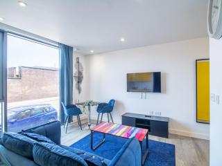 Blue shade studio apartment in Sheffield City - Sheffield - 3