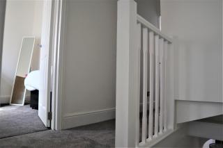 Victoria 4 bedroom Serviced House Short Lets - Near Northampton Gen Hosp & Town Centre - 1