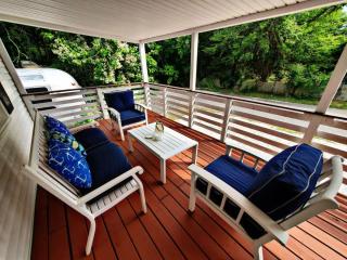 Pet friendly minutes to beach - - 5