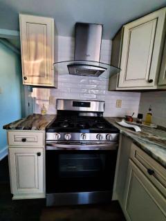 Pet friendly minutes to beach - - 3