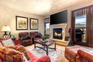 KBM Resorts Ski-inSki-out VIN-tage on the STR-and 2BD with Hot tub VIN-14 - Park City - 8