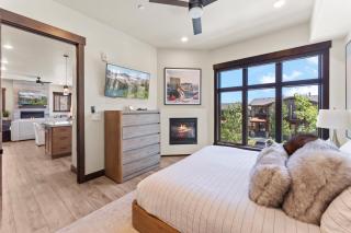 Heated Pool, Gourmet Kitchen, Pet Friendly, Gym, Walk to Canyons Village, 2 Private Patios - 6