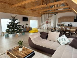 Famma House - - 7