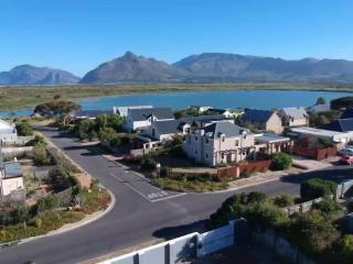 Mariner's Gift - Perfect family holiday home - 0