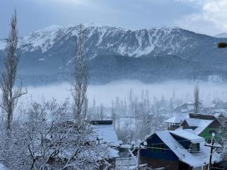 Everest Guest House - Gulmarg - 5