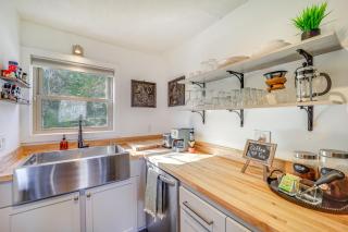 1 Mi to Skiing Cozy Townhome in Beech Mountain! - Beech Mountain - 1