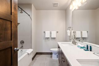 Newer Upscale Canyons Village Resort Condo, 5 min walk to Gondola, 2 Bedrooms Ensuite, Pet Friendly - Park City - 3