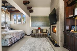 Timeless Spanish Villa with Panoramic Ocean Views - San Diego - 3
