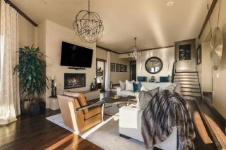Timeless Spanish Villa with Panoramic Ocean Views - San Diego - 5