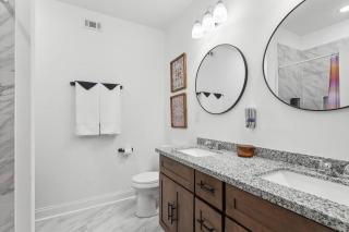 Chic 5BR Oasis in NOLA's Heart - 9