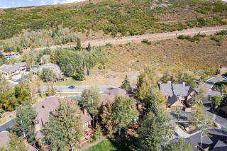 Glenfiddich Condo, Deer Valley Resort, Cozy Interiors, Private Patio, Private Hot Tub, Stunning View - 4