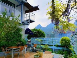 Guilin Courtyard Reed Flute Rock Store - 8