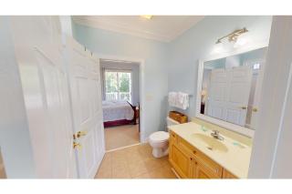 Golfer Hideaway in Prestigious Litchfield - 3