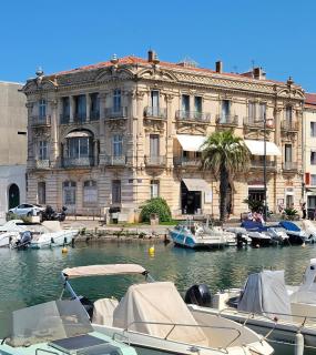 Apt sur quai avec extérieur et parking - Sète - 0