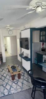 Scarlett Studios 3-Holidays-US Emb America Uni 7 mins drive- Lloyd Erskine Sandiford Centre & Ross Uni 5 mins drive-Only a 1 night reservation includes airport & US Emb round trip - 7