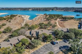 3 story with Lake Views, Golf, Amenities - Leander - 3