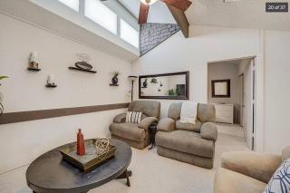 3 story with Lake Views, Golf, Amenities - Leander - 1