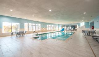 Holiday Inn Express Hotel and Suites Saint Robert by IHG - 1