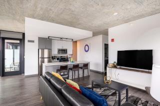 Sophisticated 3BR Suite - New Modern and Luxurious - Chicago - 9