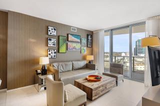 On the Beach, Ocean and City Views 17 Zen at LYFE Resort - 3