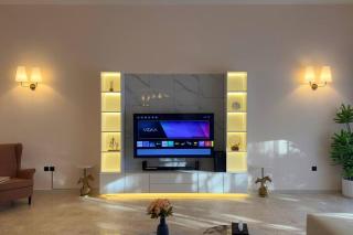 Spacious Serenity 5BR in Al Danah Near Corniche - 4