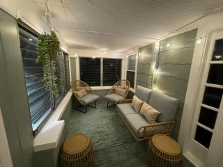 Indy Events Hub, EV Chrger, Hot Tub, Near Lucas Oil - 2