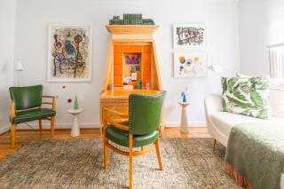 Ivy Grace - 4 Br, Stylish, Pet-friendly Retreat - 2
