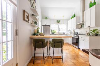 Ivy Grace - 4 Br, Stylish, Pet-friendly Retreat - 8