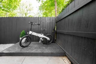 Private Pet-friendly Secret Garden Loft Oasis - 5