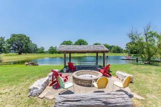 Fischer Farmhouse - Fredericksburg - 0