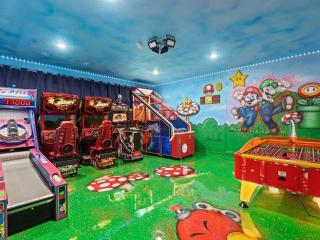 Magical 7BR Retreat, Pool, Arcade, Themed Rooms - 0