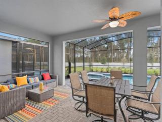 Magical 7BR Retreat, Pool, Arcade, Themed Rooms - Davenport - 3